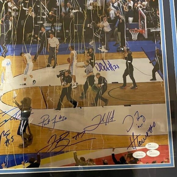 2016 Villanova team signed autographed championship 16x20 framed photo JSA - Picture 4 of 5